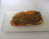 Foto del paso 5 de la receta: Entrecot sobre tostadas untadas de gazpacho