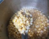 A picture of step 1 of Matar kulcha.