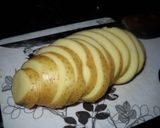 Foto del paso 1 de la receta: Papas Vikingas con eneldo y salchichas con salsa de mostaza