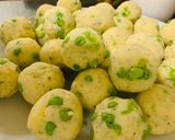 A picture of step 3 of Potato Cheese balls.