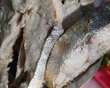 Foto langkah ke 1 dari resep Ikan Kemangi Bumbu Kuning.