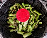 Foto del paso 1 de la receta: PENNE Rigate, Espárragos y Albahaca🌿con🍅Tomate...!