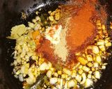 A picture of step 2 of Tinfish Curry.