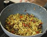 Foto langkah ke 4 dari resep Nasi Goreng Terasi Devina Hermawan.