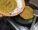 A picture of step 8 of पौष्टिक वेज चीला (poushtik veg cheela recipe in hindi).