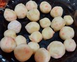 Foto langkah ke 3 dari resep Mashed Potato Balls.