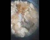 A picture of step 8 of Singaporean rice.