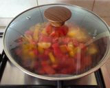 Foto del passaggio 2 della ricetta Crema di peperoni e pomodorini