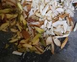 A picture of step 2 of Sheer khurma.