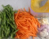 Foto langkah ke 1 dari resep Orak-Arik Telur Buncis Wortel.