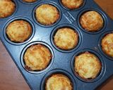 Foto langkah ke 6 dari resep Sausage Cheese Muffin.