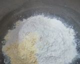 A picture of step 1 of Masala Puri.