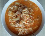Foto langkah ke 10 dari resep Seblak Mie Makaroni Telur Sosis.
