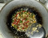 Foto langkah ke 4 dari resep Nasi Goreng Kentang.