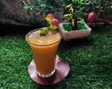 A picture of step 3 of Mango & grapes yogurt smoothie.