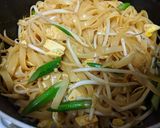 Foto langkah ke 3 dari resep Pad Thai.