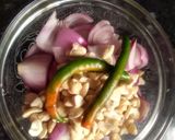 A picture of step 1 of Kadai paneer.