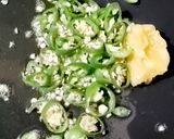 A picture of step 4 of Dry chilli chicken.