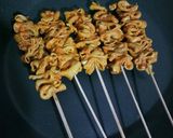 Foto langkah ke 5 dari resep Sate Usus Bakar.