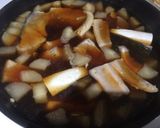 A picture of step 6 of Washoku Recipe - Yellowtale with Daikon raddish (Buri-Daikon).