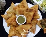A picture of step 3 of Homemade Chicken Matar Samosas.