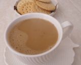صورة لخطوة 2 من وصفة قهوة بالحليب ☕