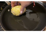 Foto del paso 3 de la receta: Papas 🥔 rellenas de carne molida de res