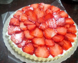 Foto del paso 5 de la receta: Tarta de Frutillas con Crema