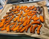 Une image de l'étape 8 de Frites de potimarron au miel et épices.