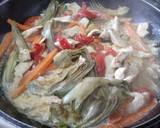 Foto del paso 5 de la receta: Pasta con pollo y alcachofas