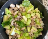 A picture of step 3 of Zucchini Mushroom Soup.