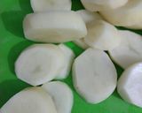 A picture of step 1 of Maeun-gamjajorim. (Spicy Potato).