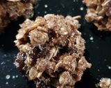 Foto del paso 3 de la receta: Bocaditos galletitas granola y chips de chocolate
