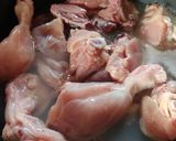 Foto langkah ke 1 dari resep Tumis Ayam Kecap.