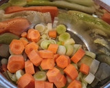 Foto del paso 2 de la receta: Crema de chirivía, calabacín y zanahorias