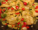 Foto del paso 3 de la receta: Filetes merluza con verdura