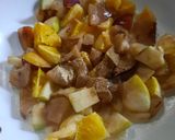 Foto del paso 2 de la receta: Frutas tibias con budín