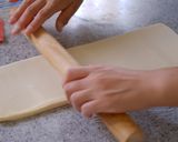 A picture of step 9 of Puff Pastry Sugar Cookies (Leaf-shaped Simple Pies).