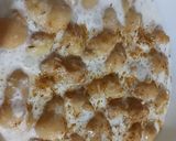 A picture of step 3 of Dahi phulki.
