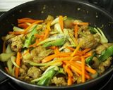 Hình bước làm 5 của món Bò Tơ Xào Củ Kiệu