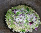A picture of step 3 of Bread Poha.