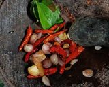Foto langkah ke 3 dari resep Sambal Goreng Kentang.
