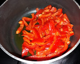 Foto del paso 2 de la receta: Lacón con pimiento rojo y ajos