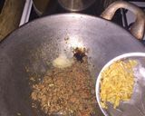 Foto langkah ke 2 dari resep Kacang panjang tumis daging giling.