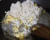 Foto langkah ke 3 dari resep Nasi Goreng Gorengan Sederhana.