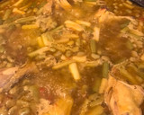 Foto del paso 9 de la receta: Arroz en paella,de pollo, ajos tiernos y habas, de la iaia Teresa