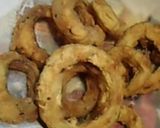 صورة لخطوة 5 من وصفة بصل مقرمش بالدقيق 😋😋😋