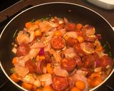 A picture of step 5 of Chicken & chorizo paella.