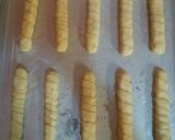 Foto langkah ke 2 dari resep Cheese Roll Pastry.