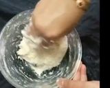 A picture of step 5 of Homemade PAN PIZZA.
